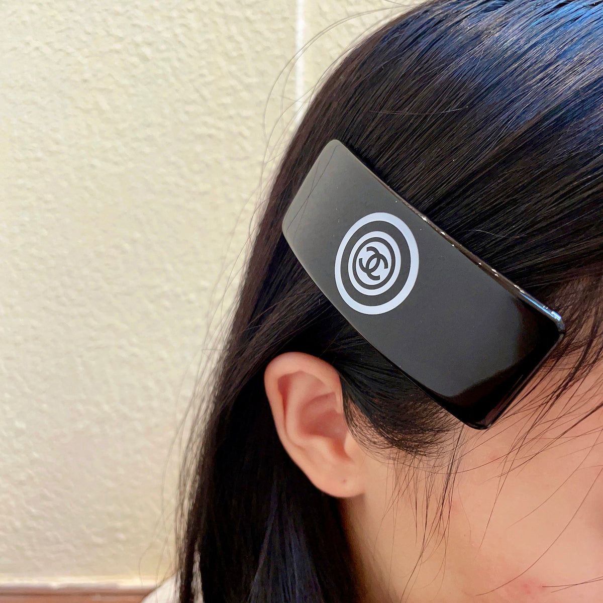 Martin Graham hair accessory in polished metal-tone – front product view