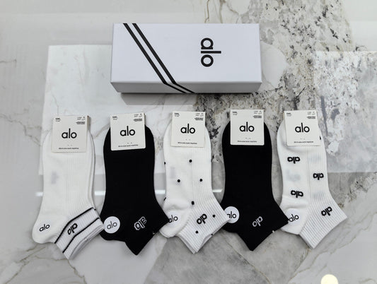 Alo Mixed Neutral Logo Detail No-Show Socks - 5-Pair Set