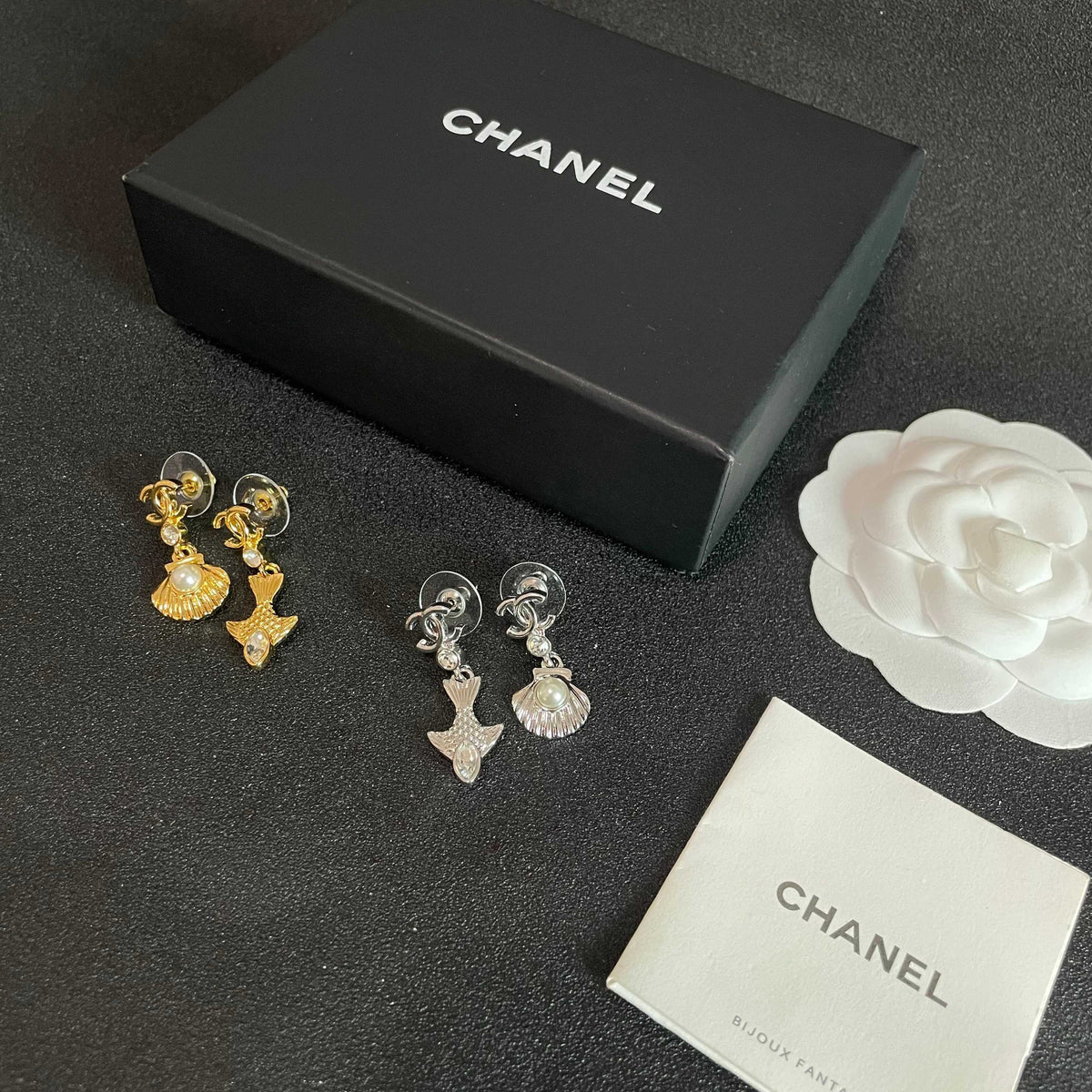 Martin Graham earrings in polished metal-tone – side detail