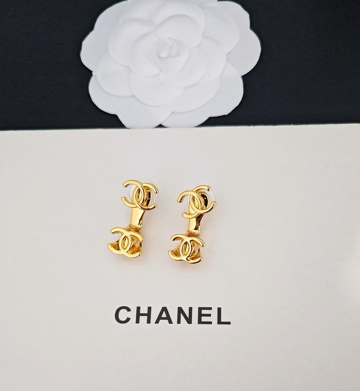 Martin Graham earrings in polished metal-tone – side detail
