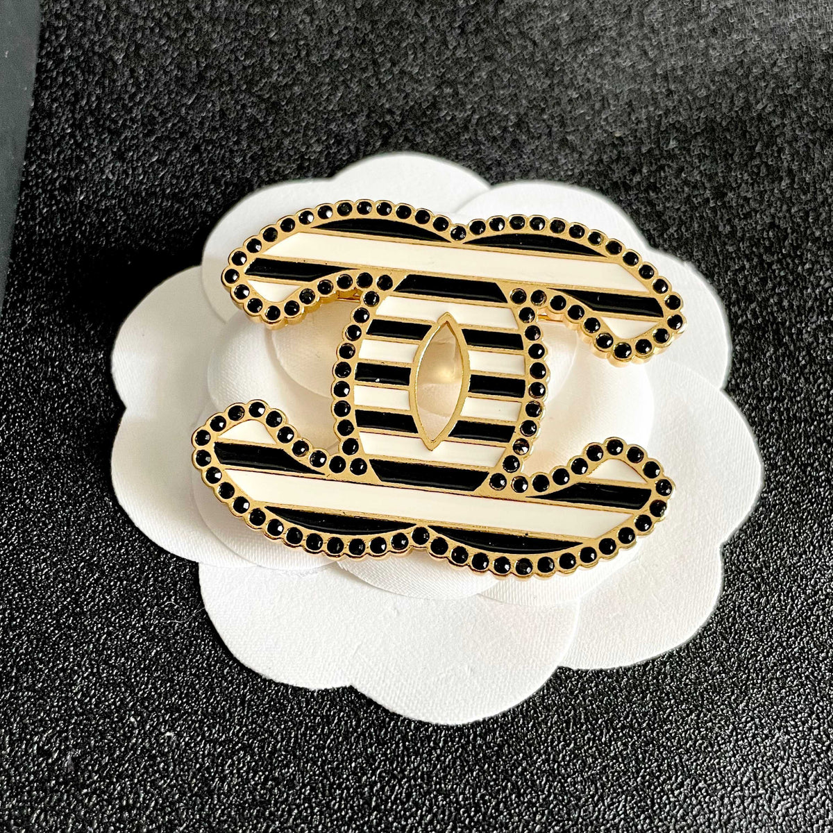 Martin Graham brooch in polished metal-tone – front product view