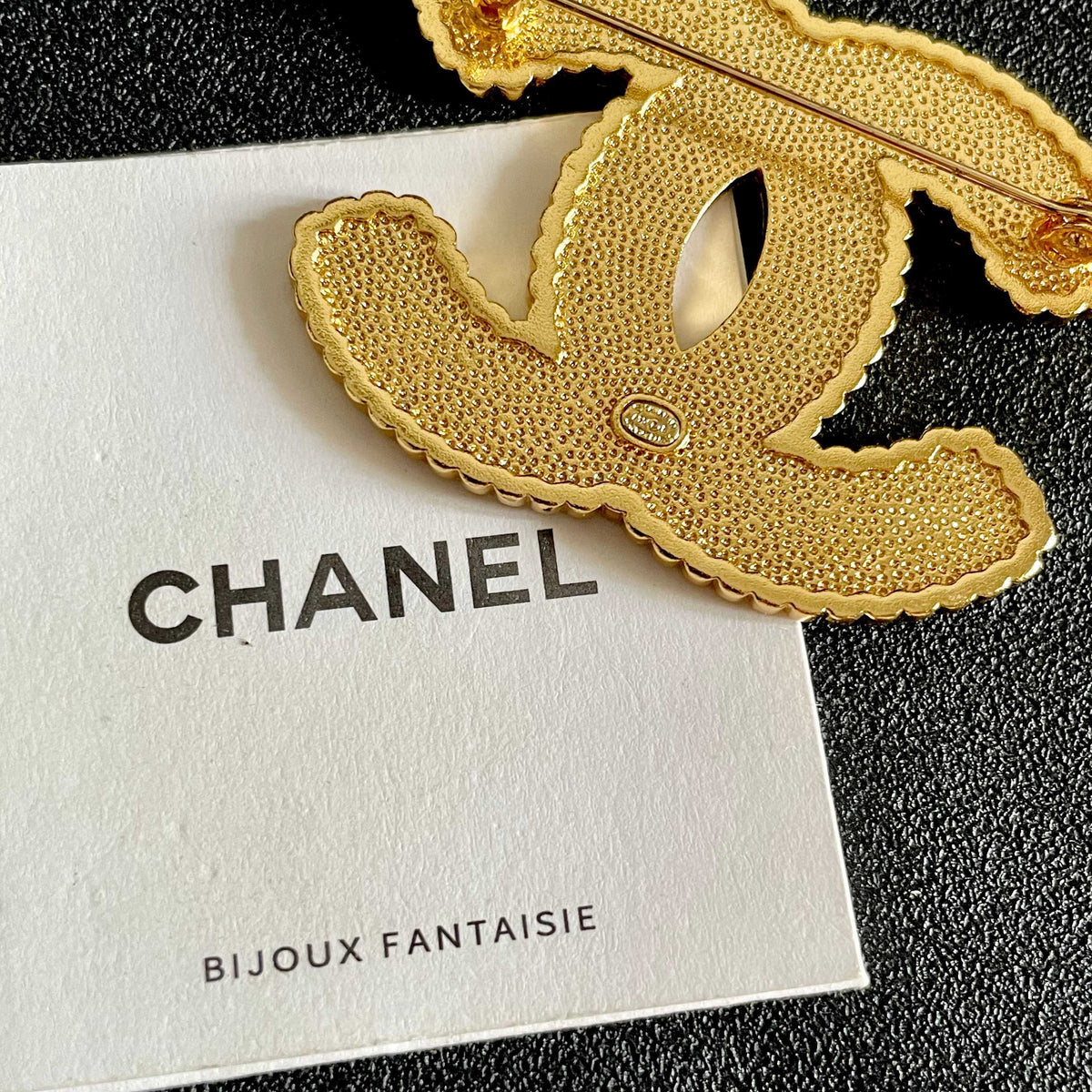 Martin Graham brooch in polished metal-tone – main product view