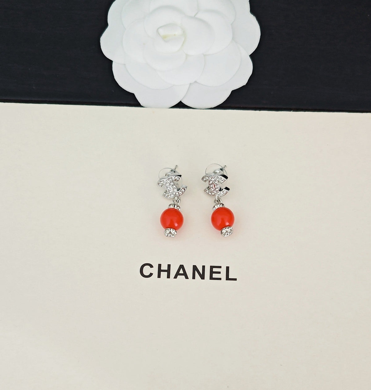 Martin Graham earrings in polished metal-tone – side detail