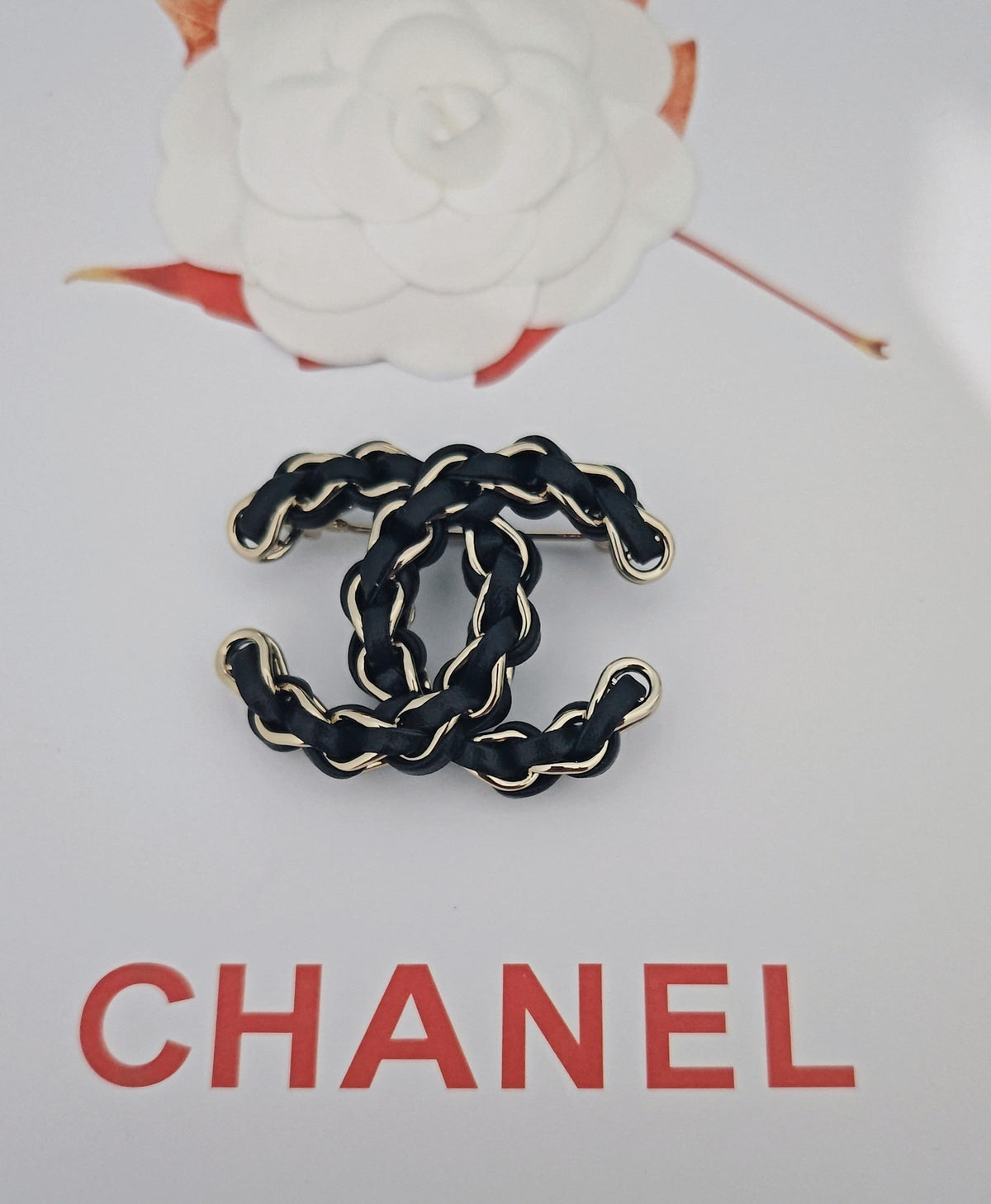Martin Graham brooch in polished metal-tone – side detail