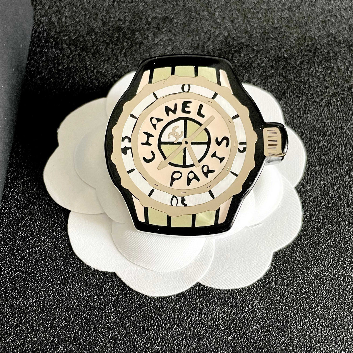 Martin Graham brooch in polished metal-tone – front product view