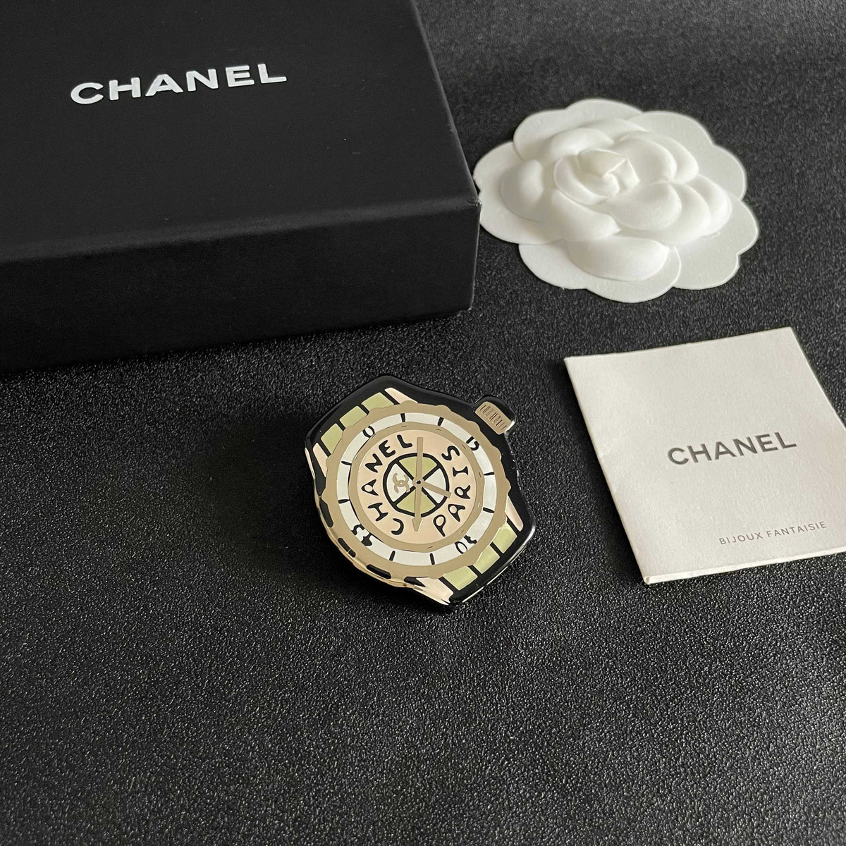 Martin Graham brooch in polished metal-tone – styled product view