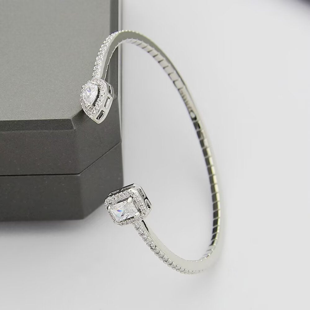 Martin Graham bangle in polished metal-tone – side detail