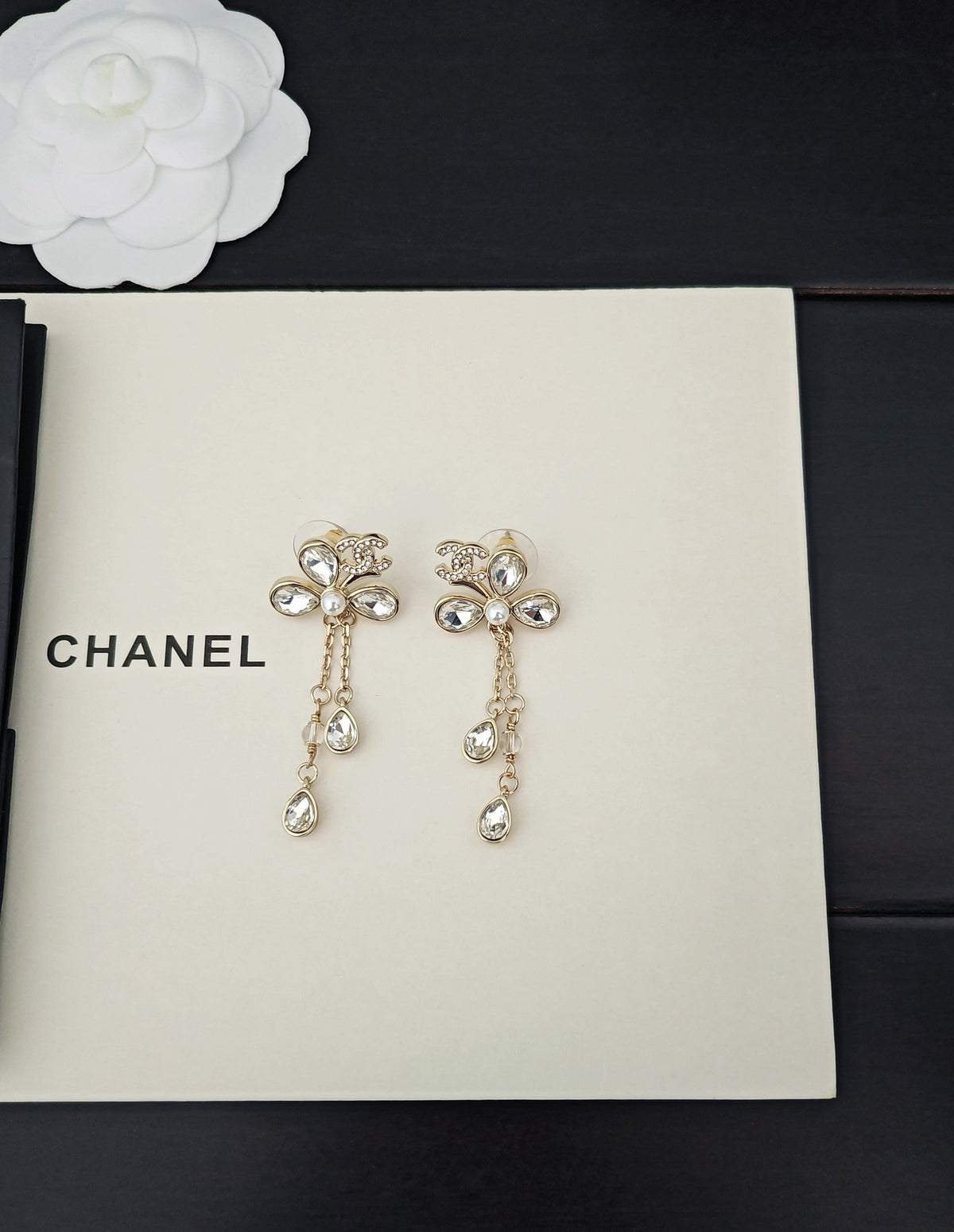 Martin Graham earrings in polished metal-tone – side detail