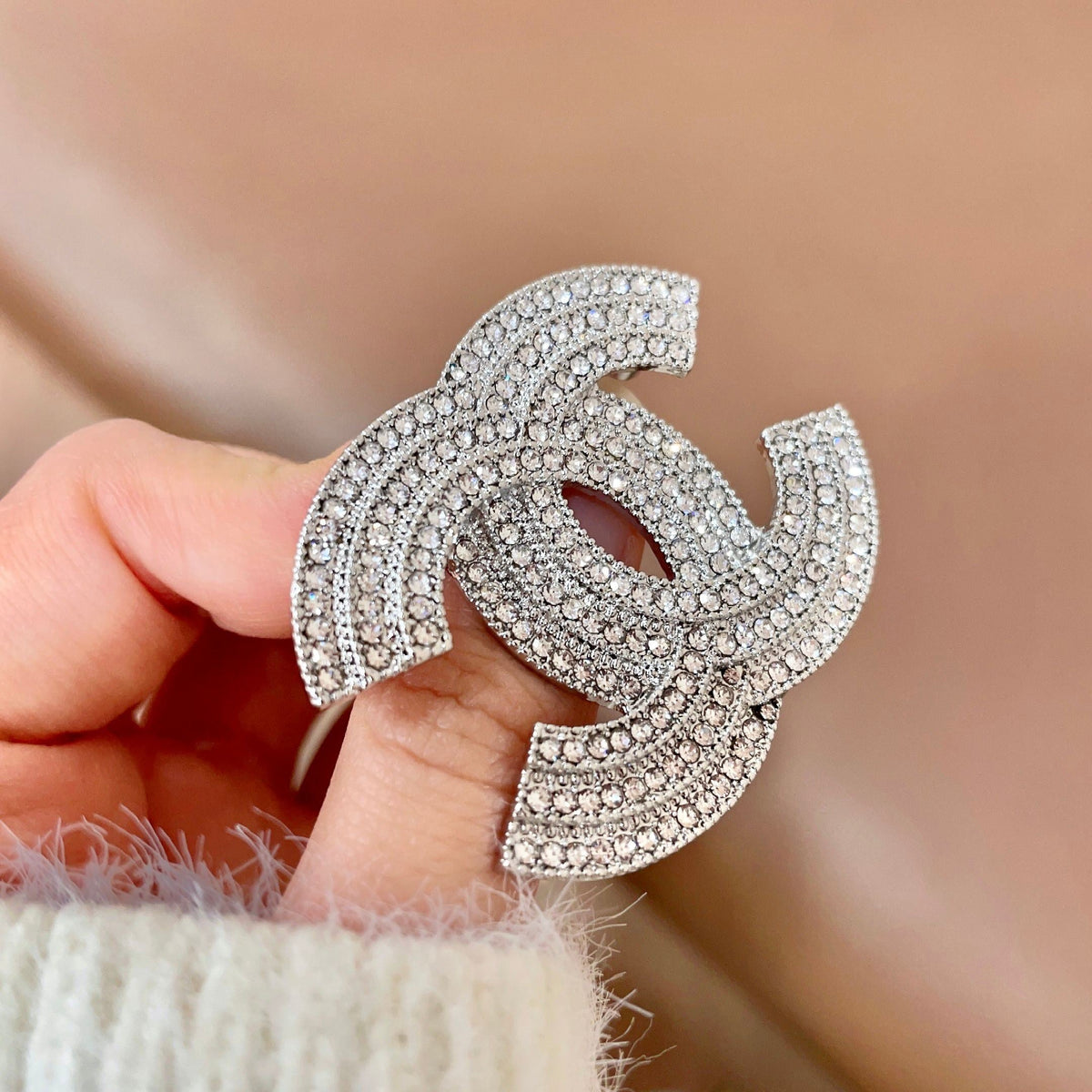 Martin Graham brooch in polished metal-tone – detail view