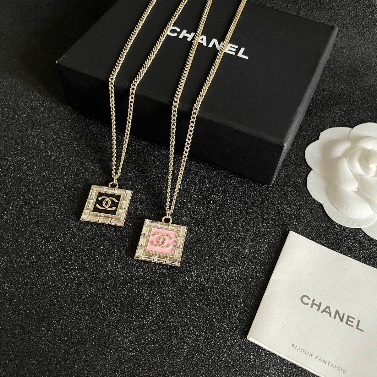 Martin Graham pendant necklace in polished metal-tone – close-up detail