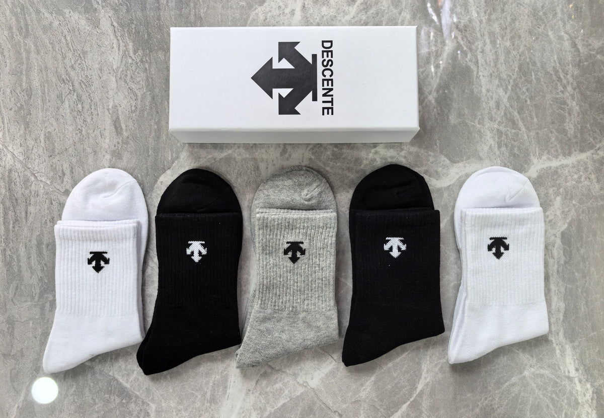 Descente Cotton Visible Branded Cuff Or Emblem Details No-Show Socks - 5-Pair Set