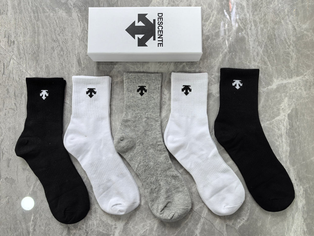 Descente Cotton Visible Branded Cuff Or Emblem Details No-Show Socks - 5-Pair Set