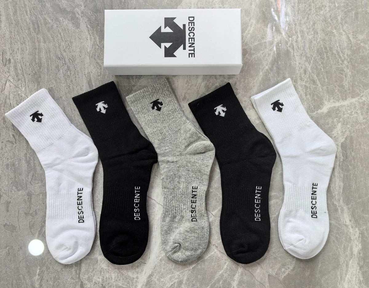 Descente Cotton Visible Colour, Cuff And Emblem Details Crew Socks - 5-Pair Set