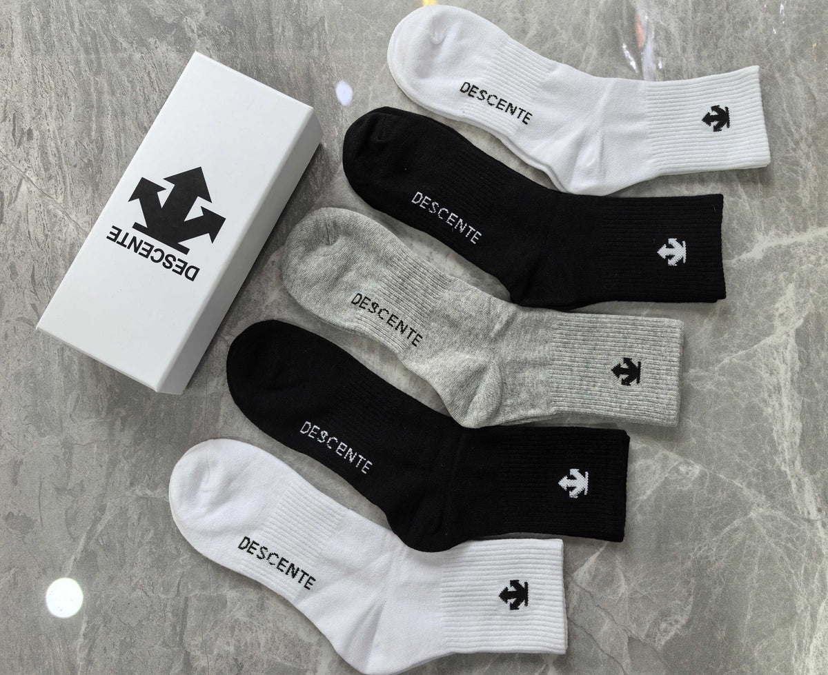 Descente Cotton Visible Colour, Cuff And Emblem Details Crew Socks - 5-Pair Set