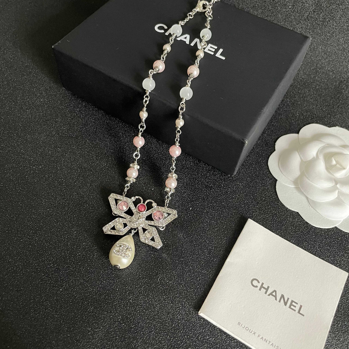 Martin Graham pendant necklace in polished metal-tone – close-up detail