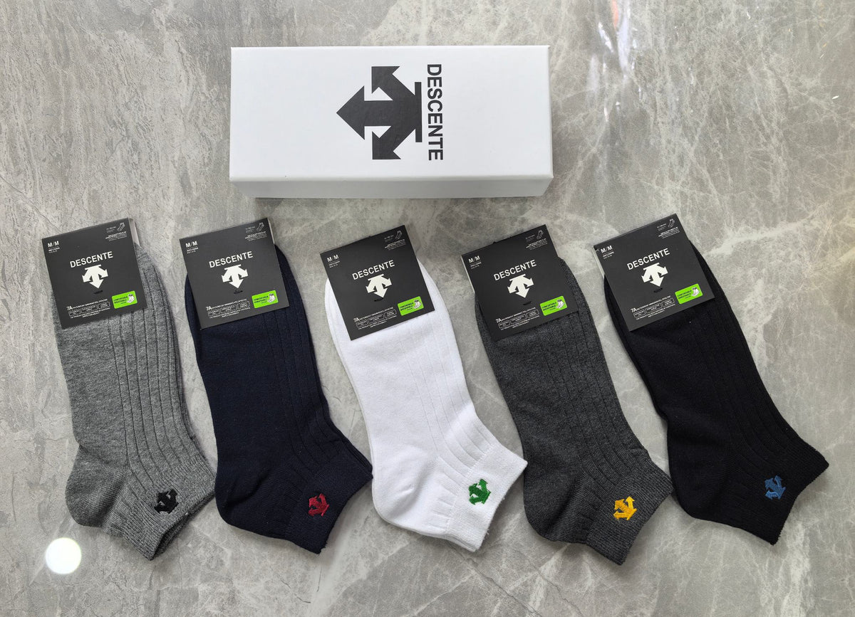Descente Cotton Visible Branded Cuff Or Emblem Details No-Show Socks - 5-Pair Set