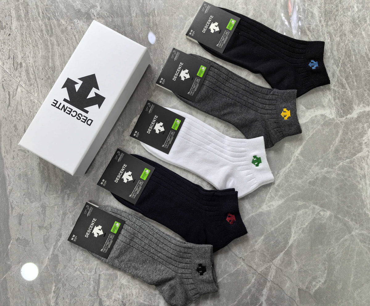 Descente Cotton Visible Colour, Cuff And Emblem Details Ankle Socks - 5-Pair Set