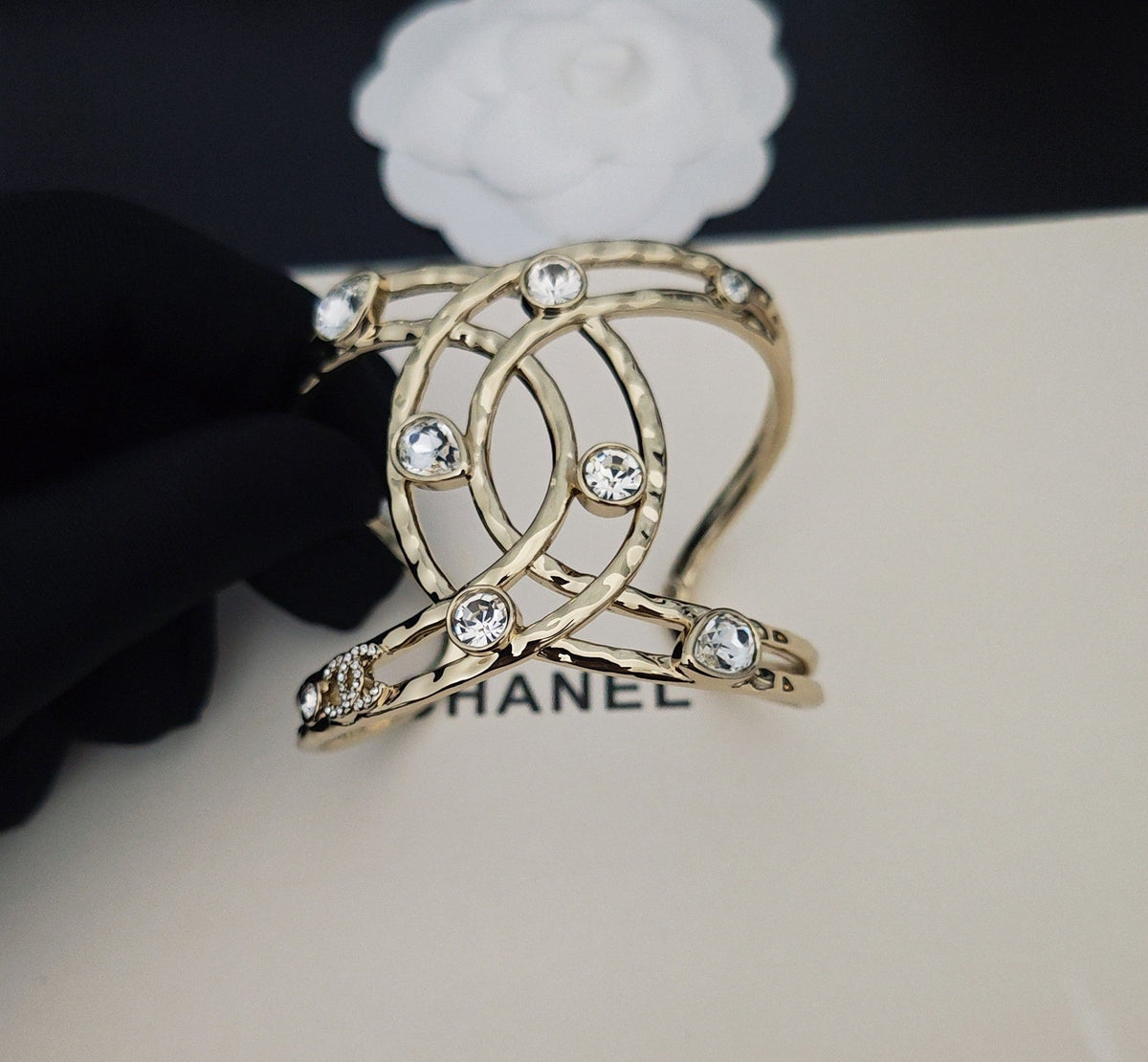 Martin Graham bangle in polished metal-tone – front product view