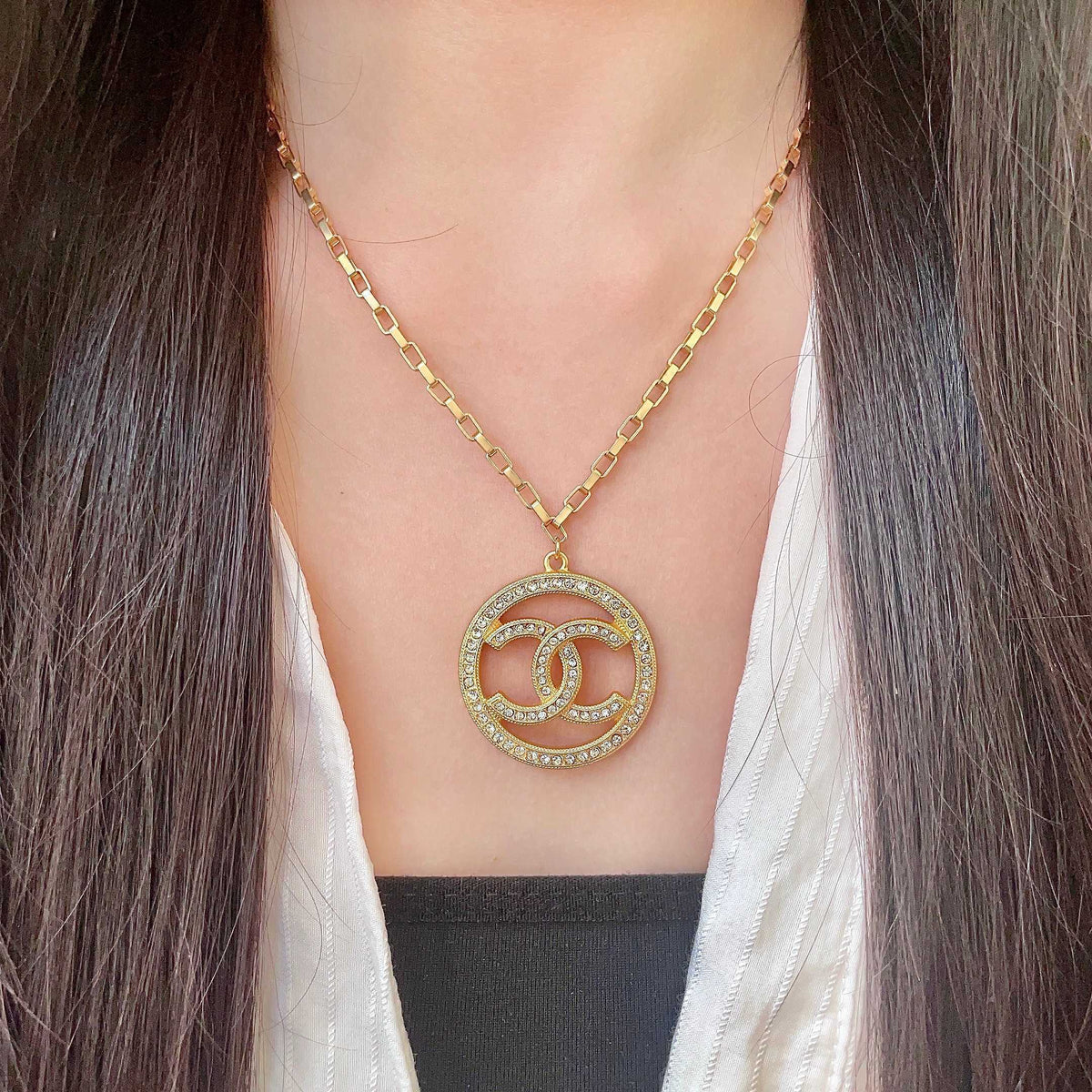 Martin Graham pendant necklace in polished metal-tone – detail view