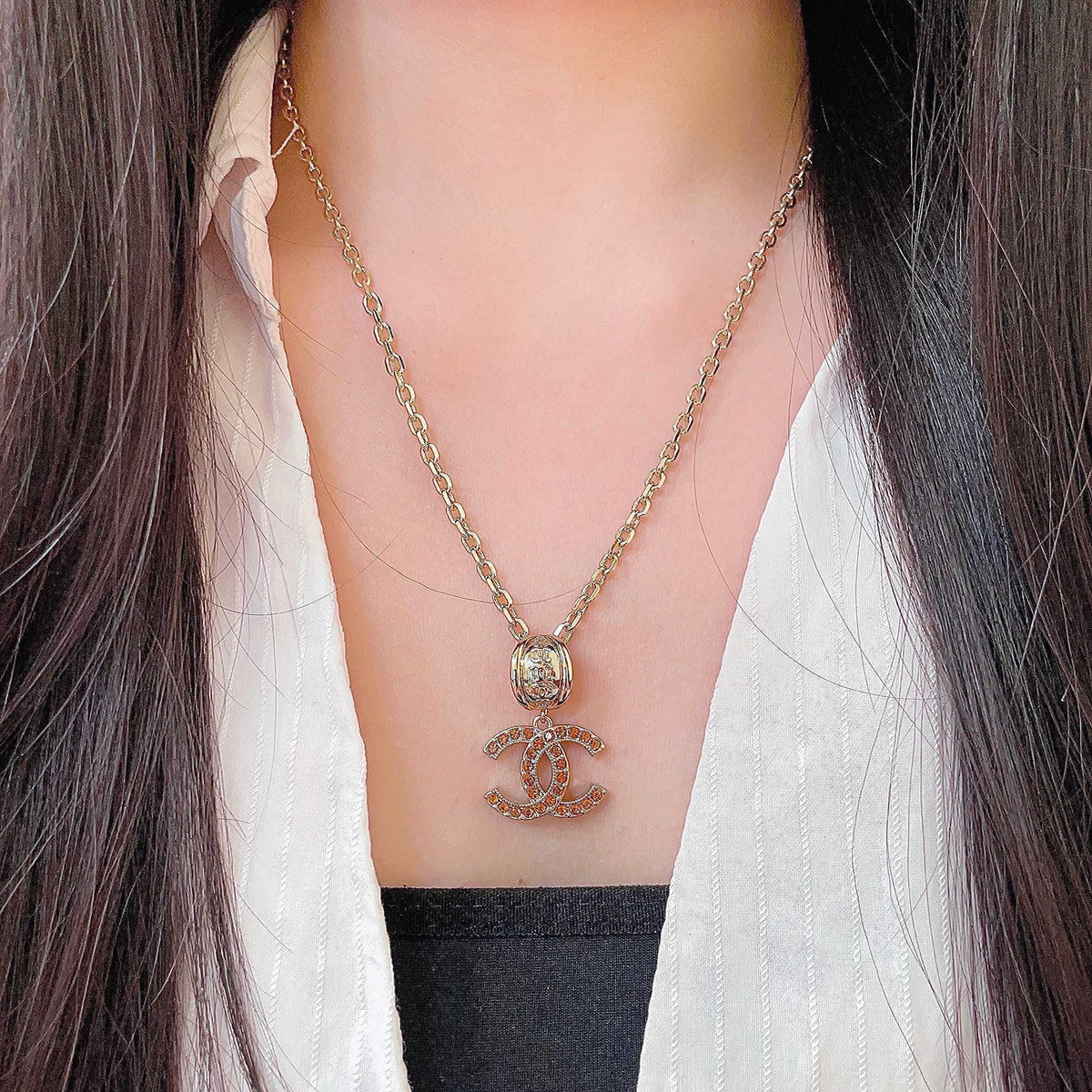 Martin Graham pendant necklace in polished metal-tone – detail view