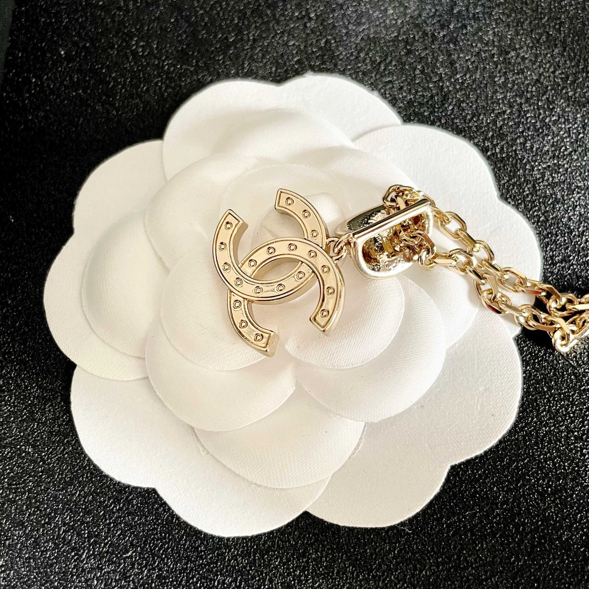Martin Graham pendant necklace in polished metal-tone – front product view