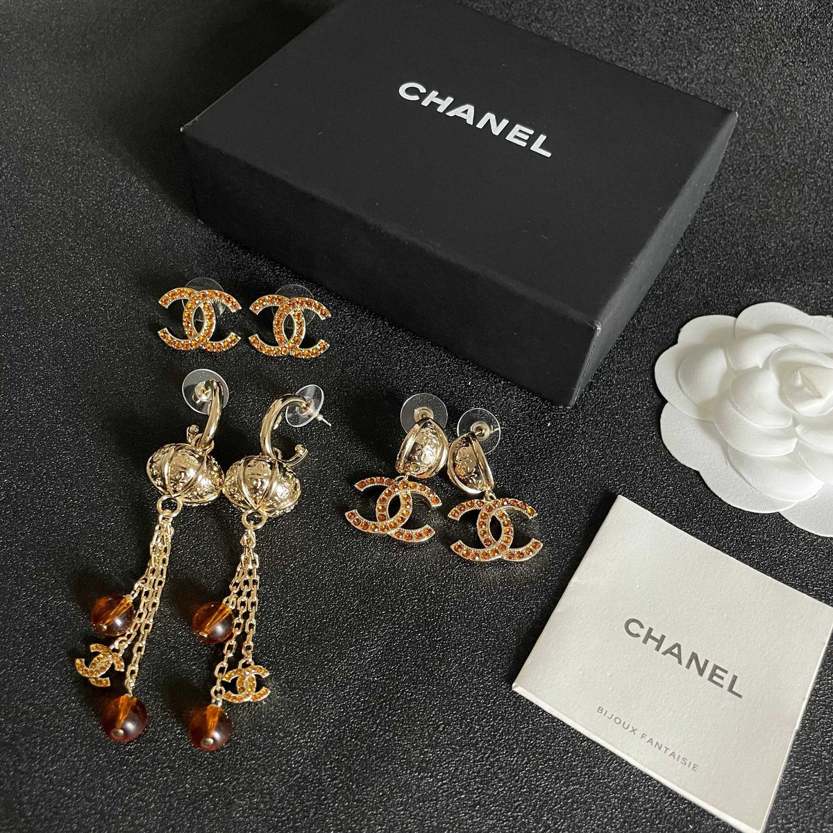Martin Graham earrings in polished metal-tone – side detail