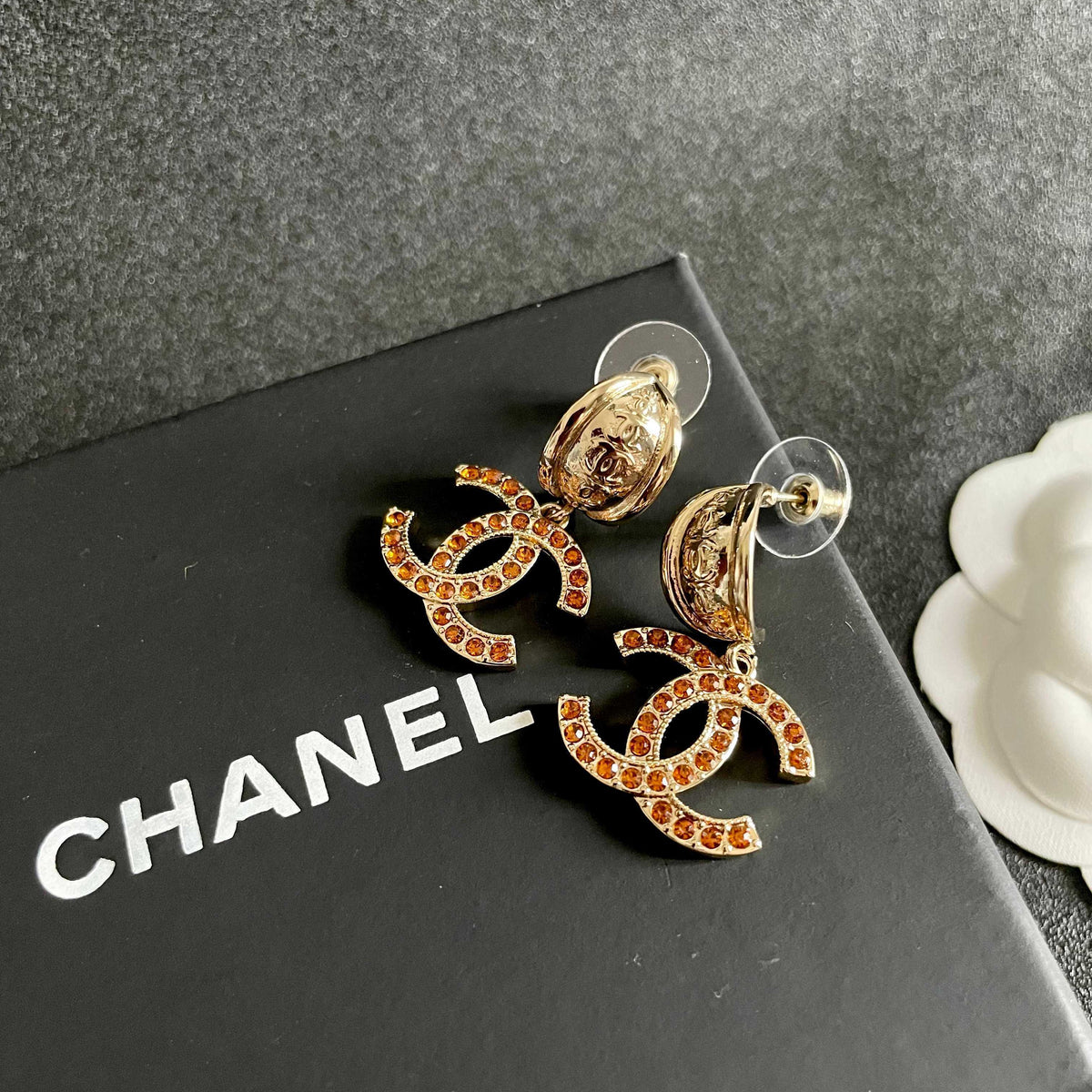 Martin Graham earrings in polished metal-tone – detail view