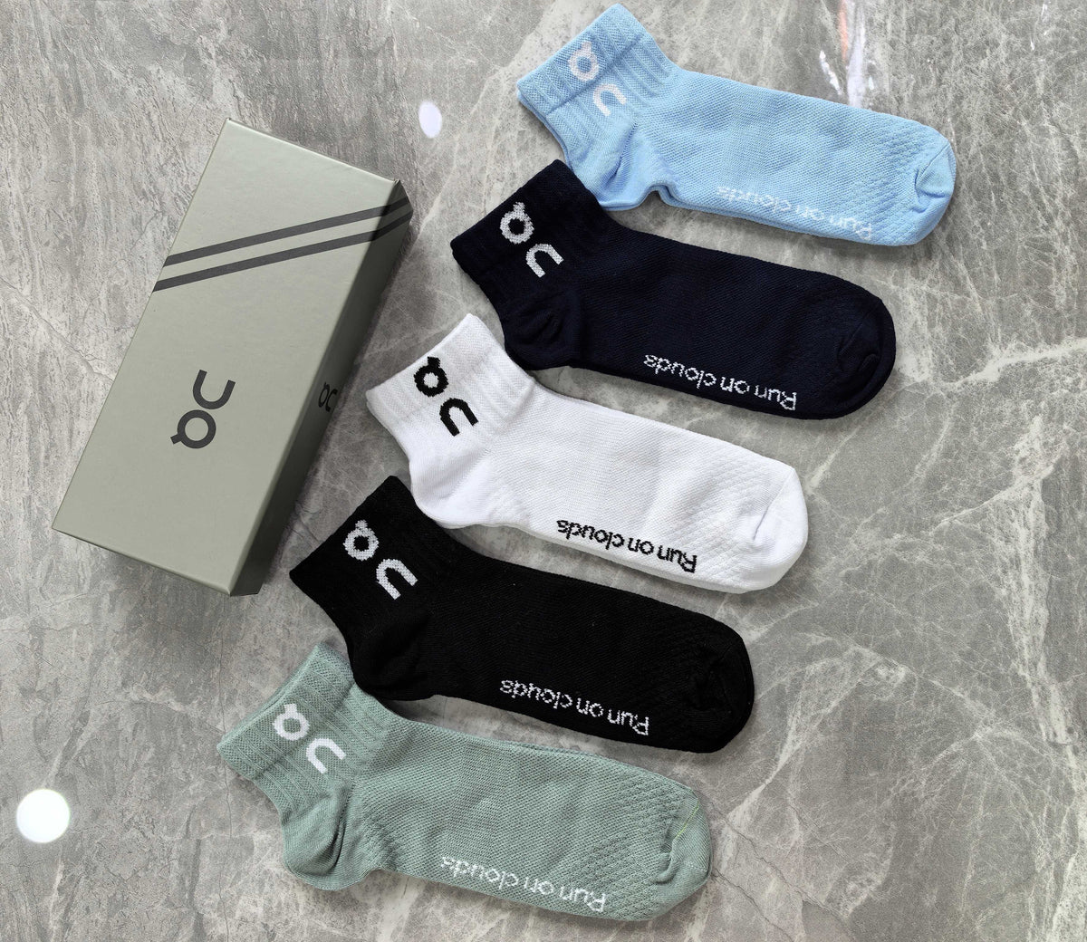 On Visible Branded Cuff Or Emblem Details No-Show Socks - 5-Pair Set