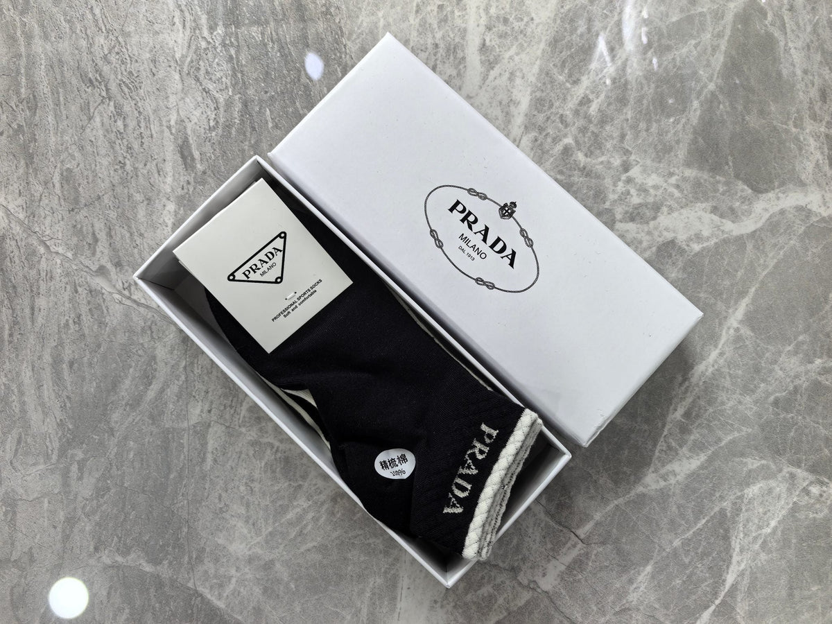 Prada Cotton Visible Branded Cuff Or Emblem Details No-Show Socks - 5-Pair Set