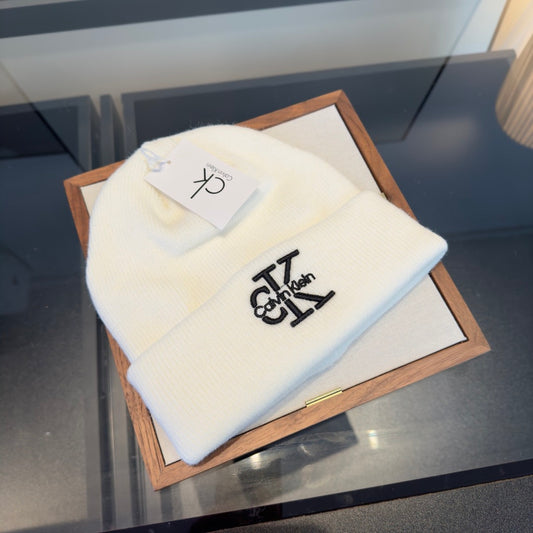 Beanie - image 1