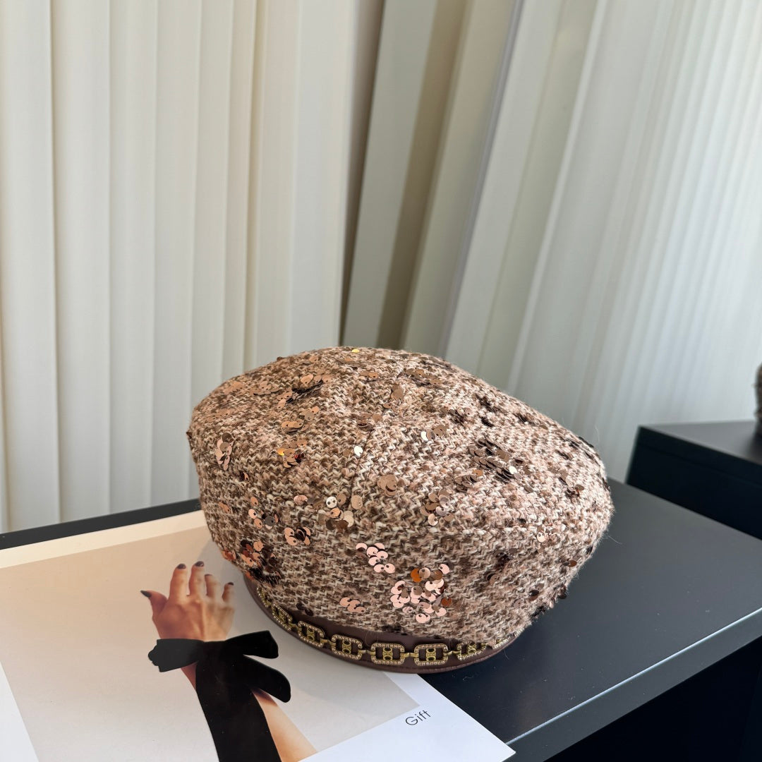 Celine Beret - image 2