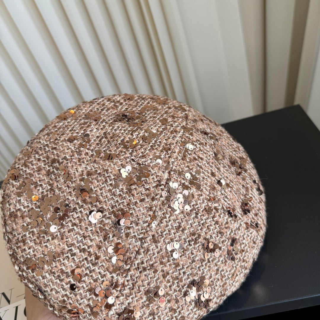 Celine Beret - image 5