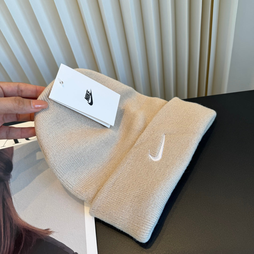 Beanie - image 7