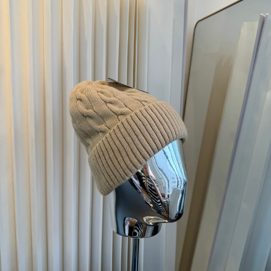 Beanie - image 1