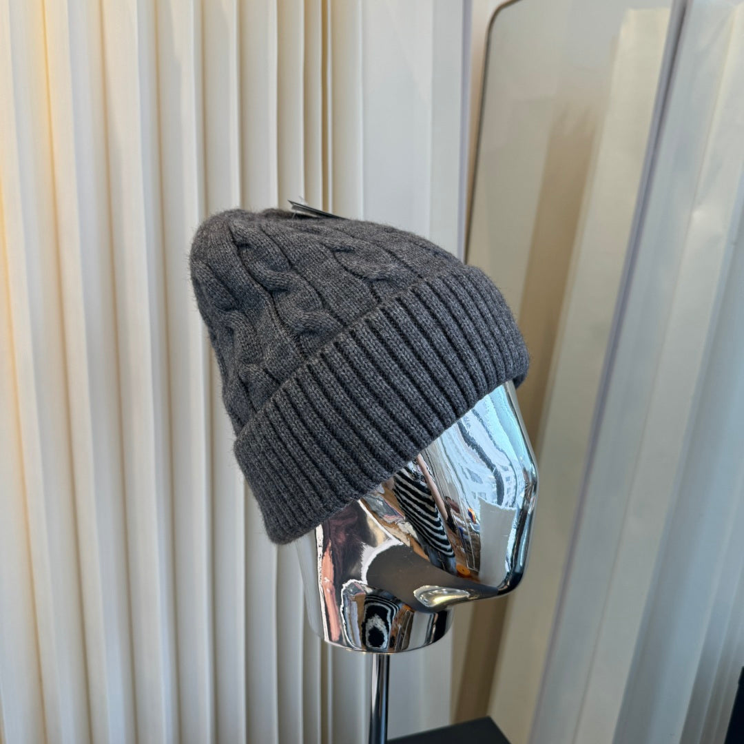 Beanie - image 1