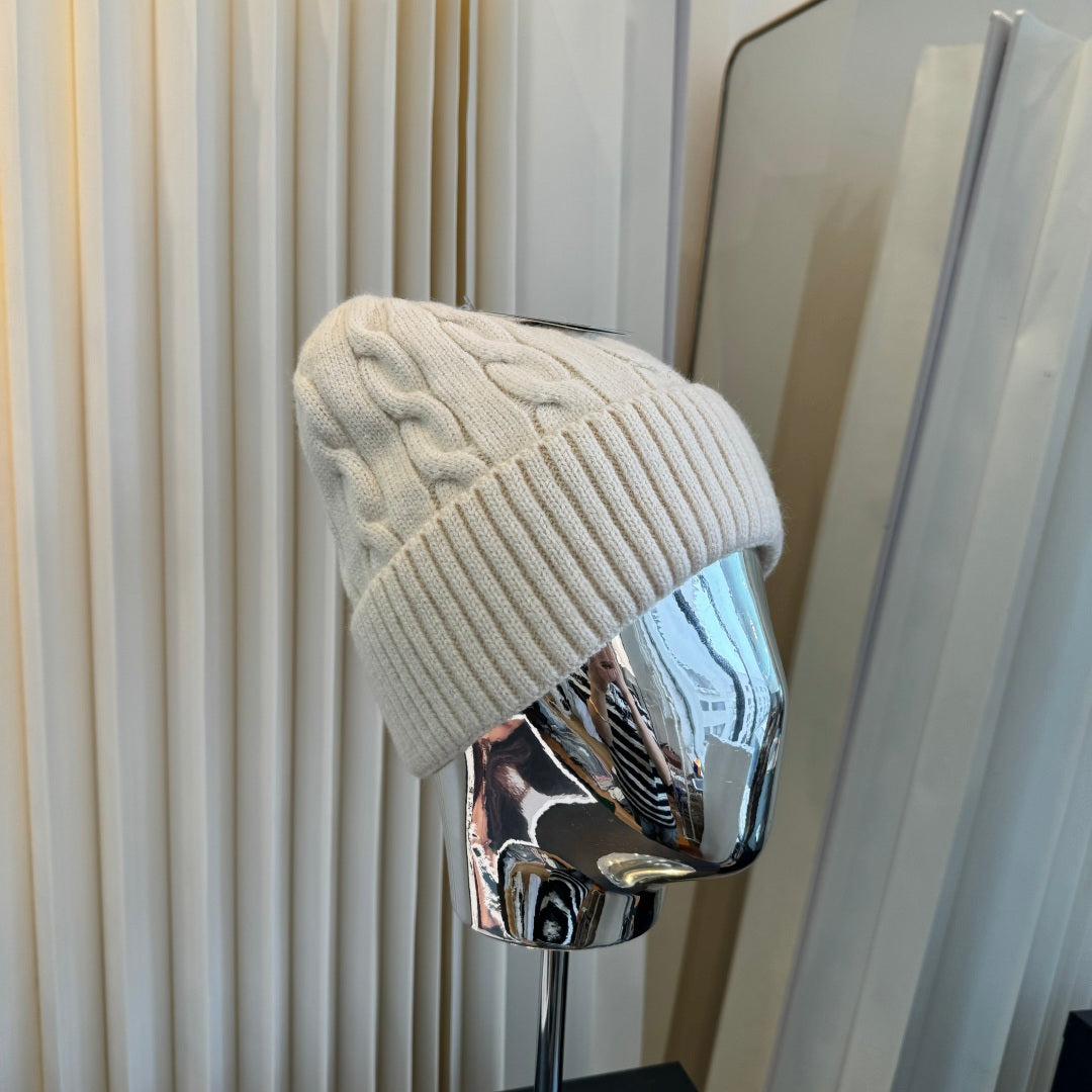 Beanie - image 1