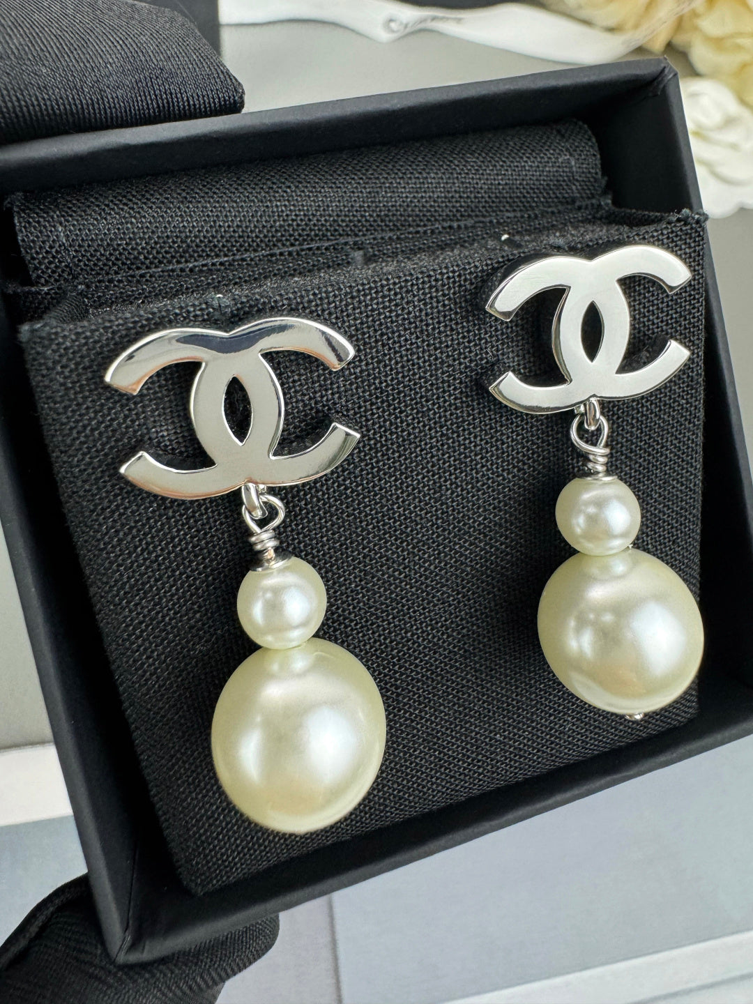 Martin Graham earrings in polished metal-tone – side detail
