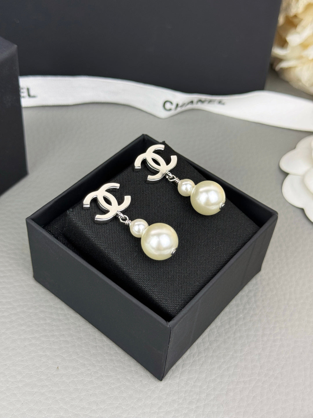 Martin Graham earrings in polished metal-tone – detail view