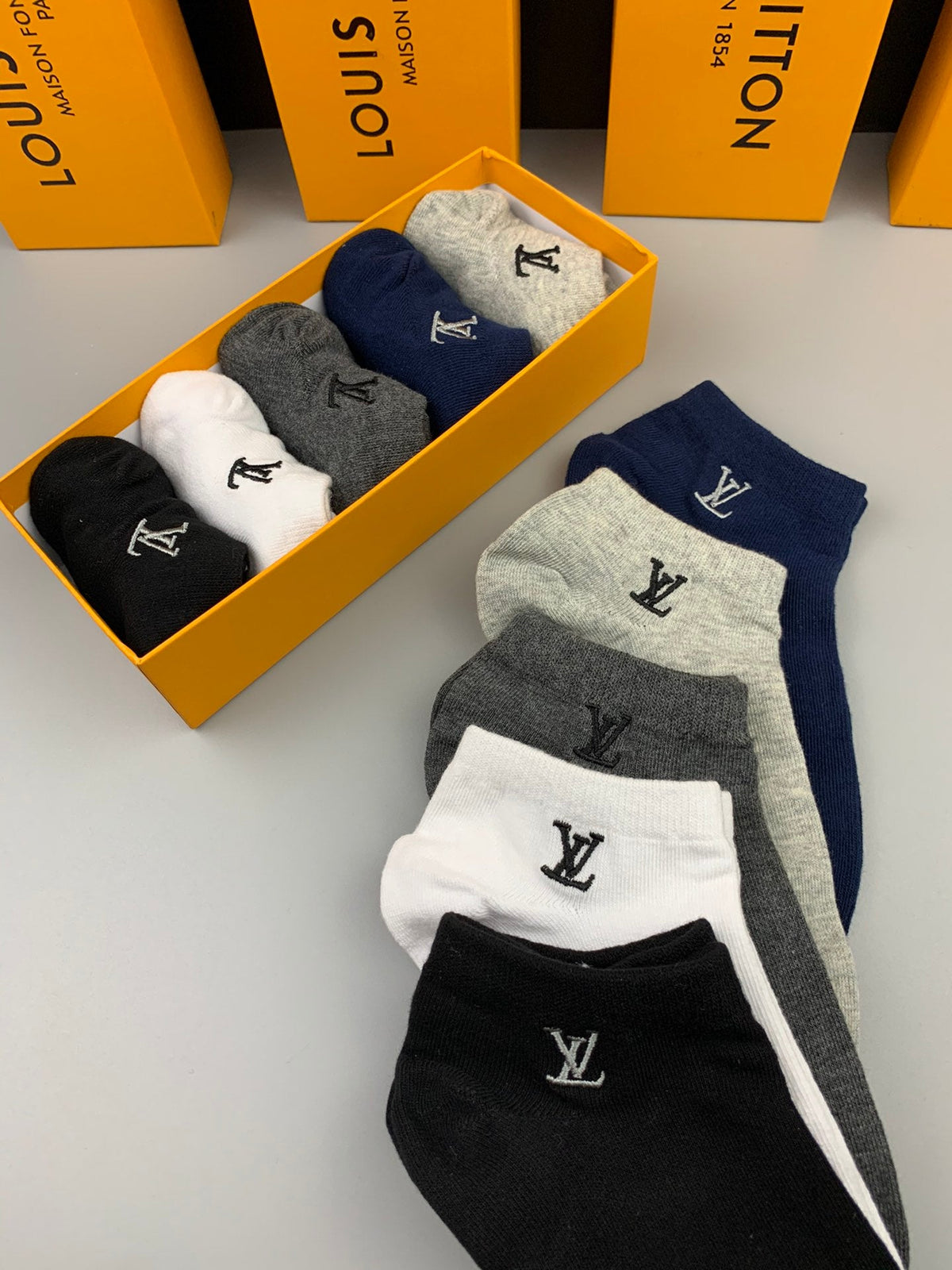 Louis Vuitton Initial Details Ankle Socks - 5-Pair Set
