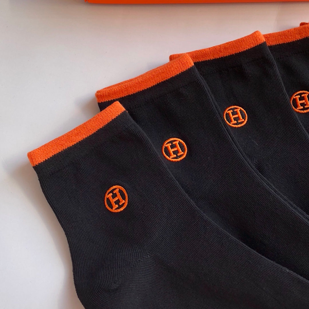 Hermes Orange Cuffs And Small Emblem Details Crew Socks - 5-Pair Set