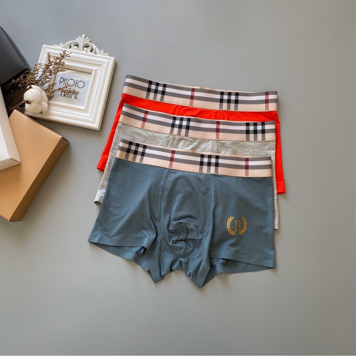 Burberry Visible Branded Waistband Or Emblem Details Men's Boxer Briefs - 3-Piece Box