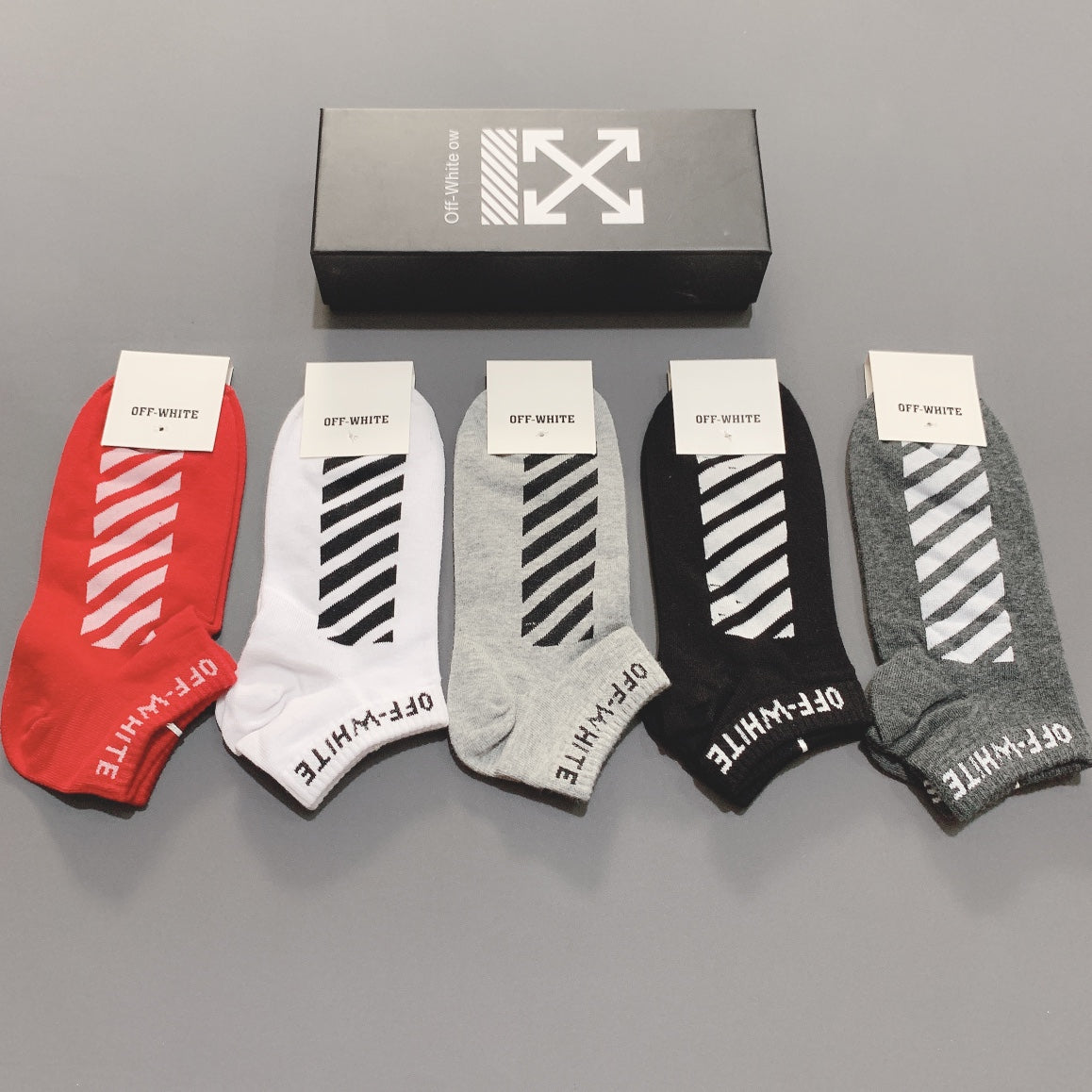 Off-White Cotton Diagonal Graphic Details Ankle Socks