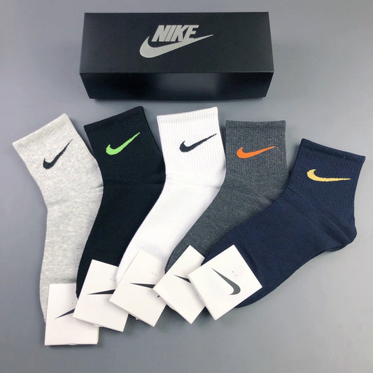 Nike Cotton Visible Colour, Cuff And Emblem Details Crew Socks - 5-Pair Set