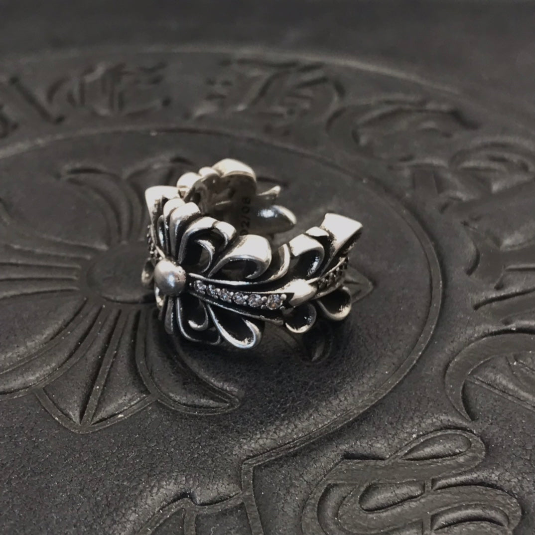 Martin Graham ring in polished metal-tone – detail view