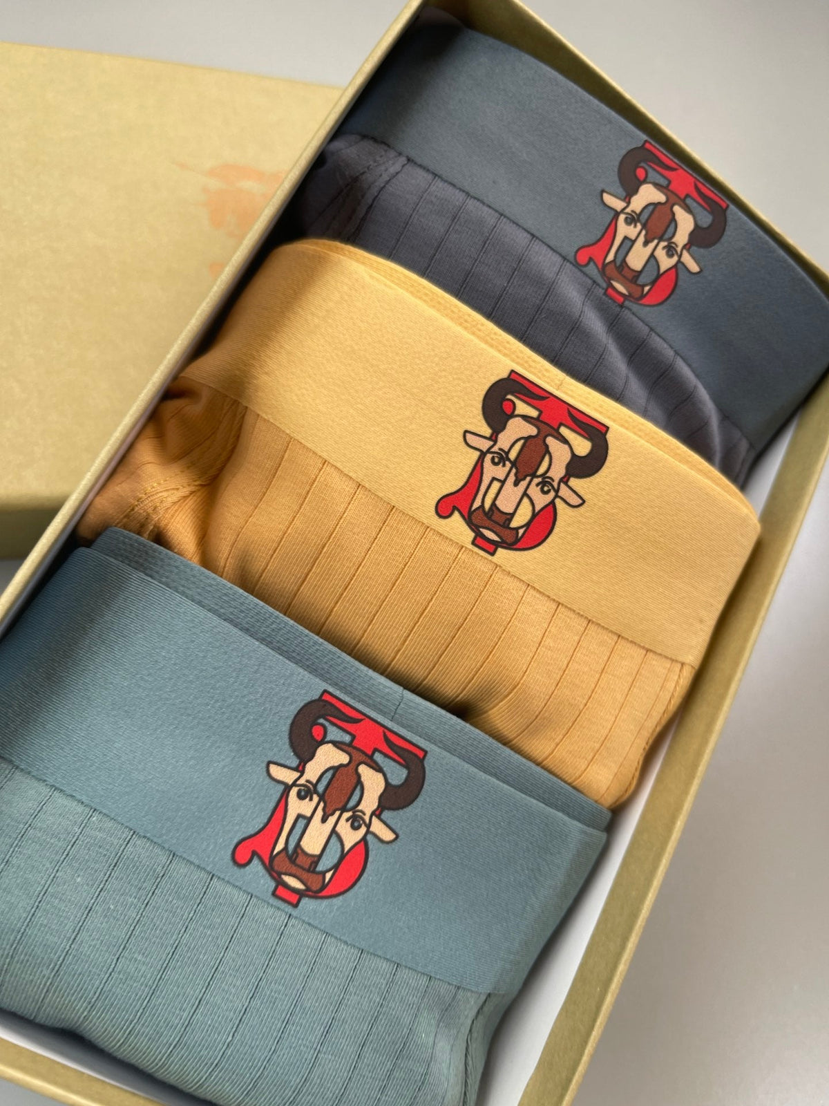 Burberry Visible Colour, Waistband And Emblem Details Men's Boxer Briefs - 3-Piece Box