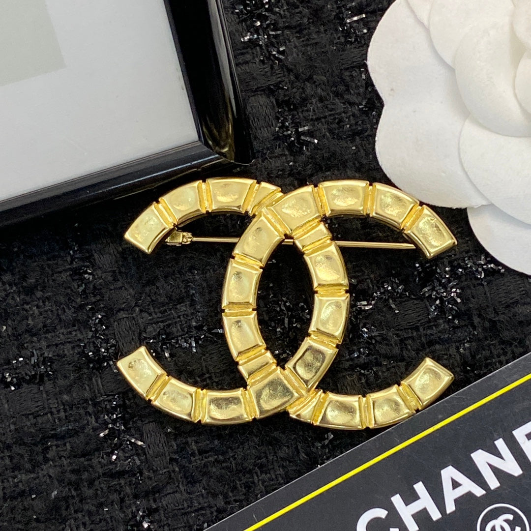 Martin Graham brooch in polished metal-tone – front product view