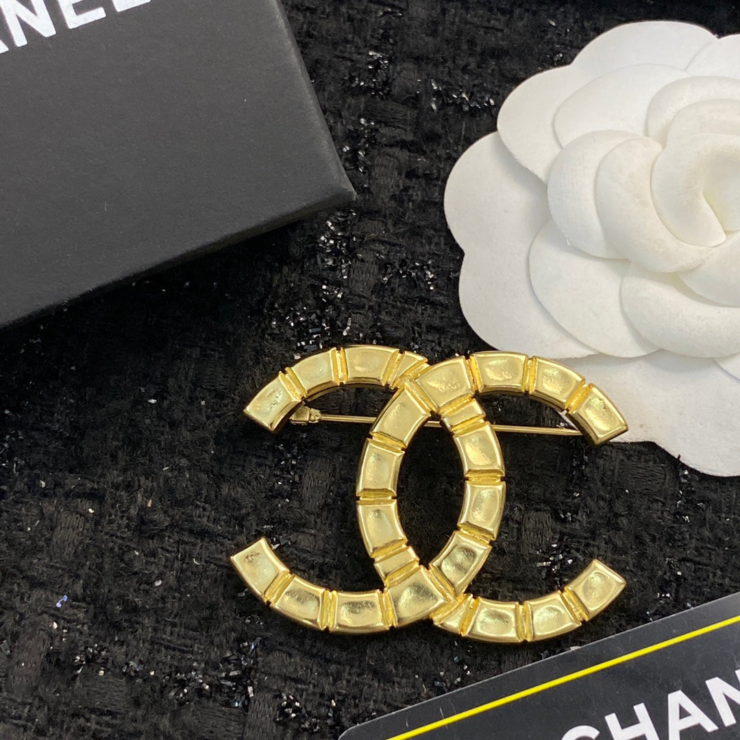 Martin Graham brooch in polished metal-tone – front product view