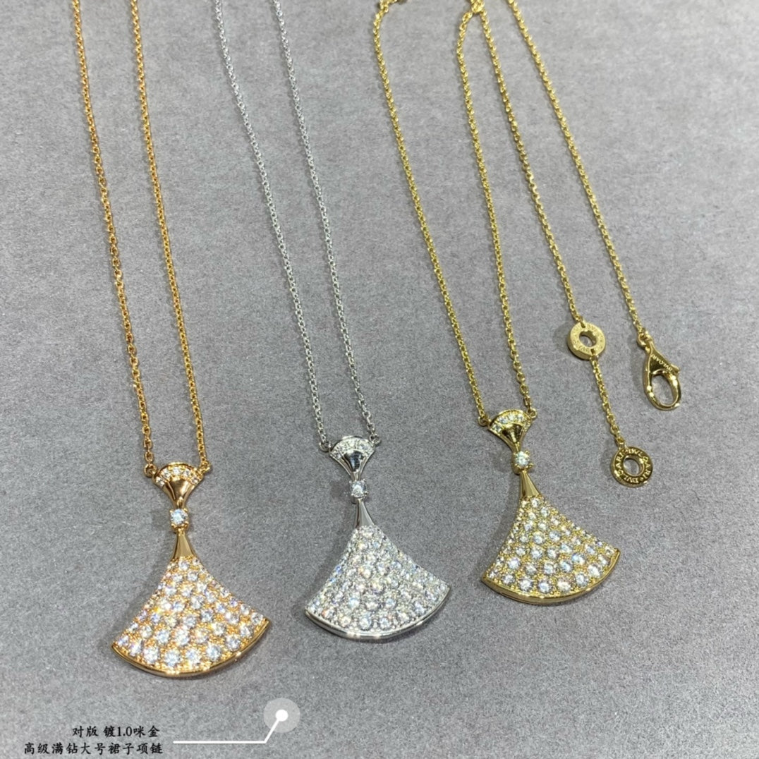 Martin Graham pendant necklace in polished metal-tone – detail view