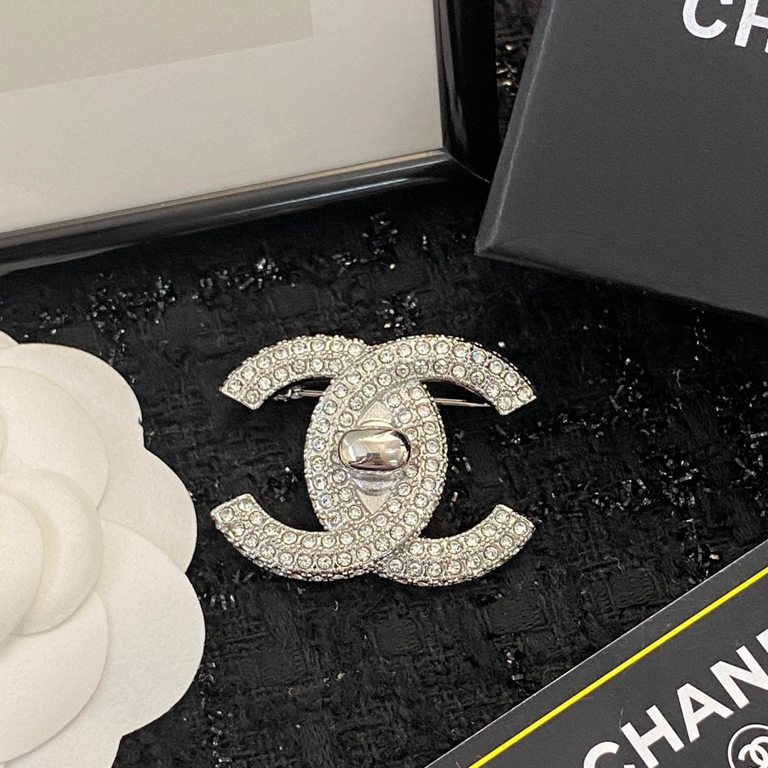 Martin Graham brooch in polished metal-tone – main product view