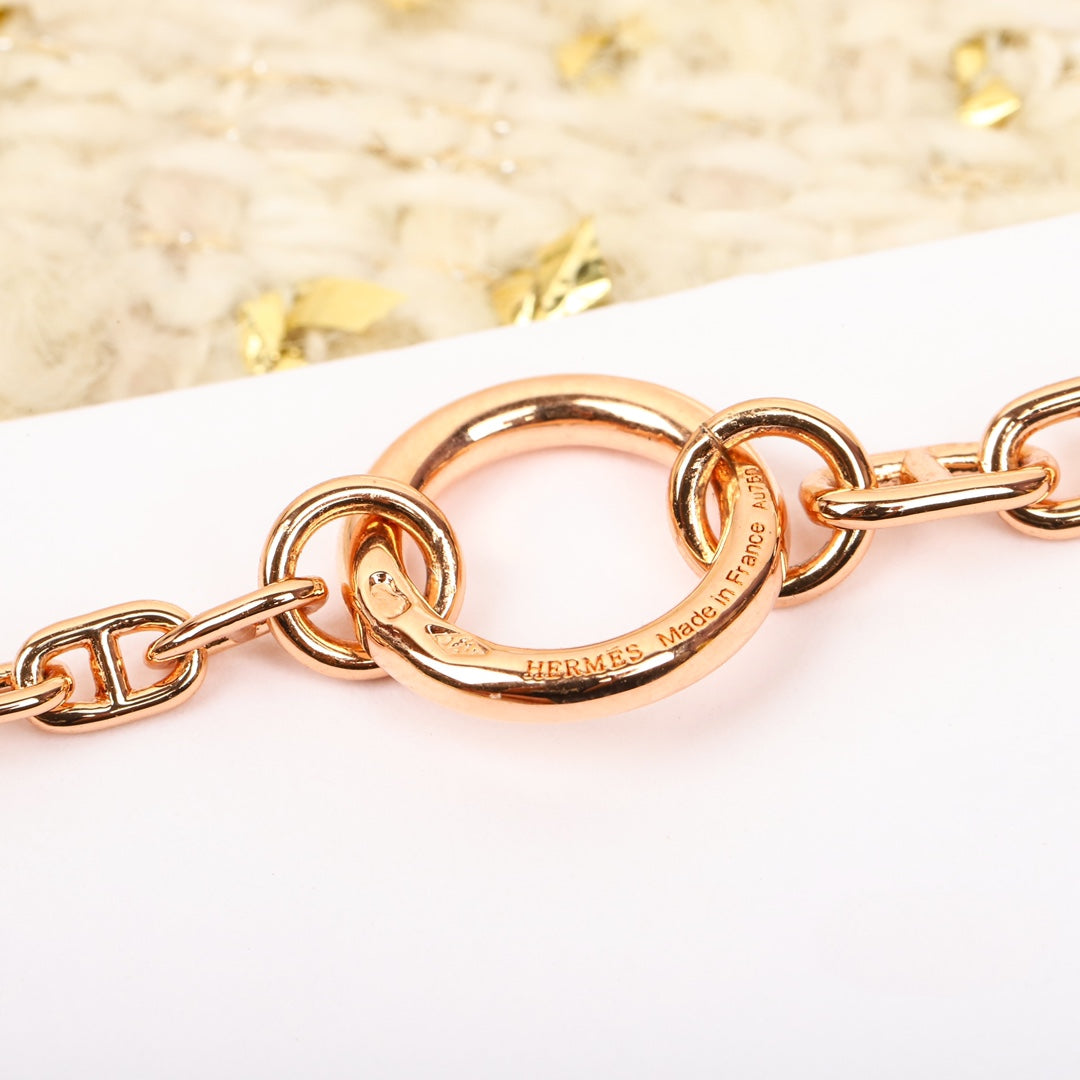 Martin Graham bracelet in polished metal-tone – side detail